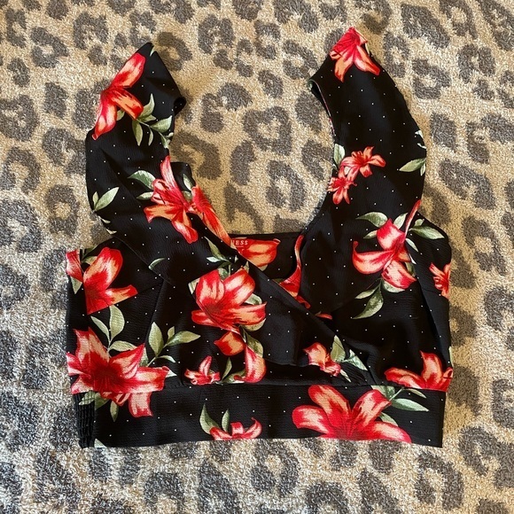 M Guess Crop Top Red Lily Flower - Picture 3 of 16